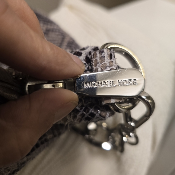 BRAND NEW MICHAEL KORS Leather Satchel - Picture 9 of 10